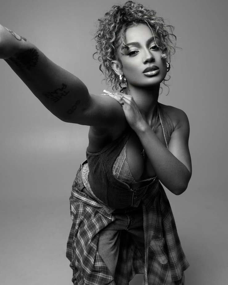 DaniLeigh