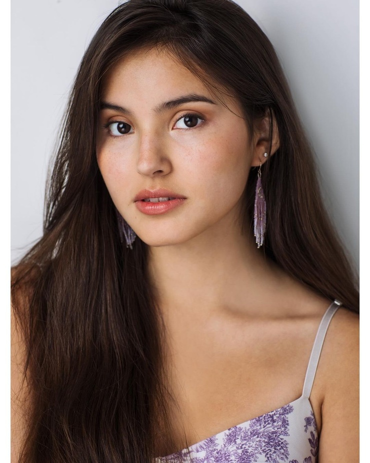 Isabel Deroy-Olson
