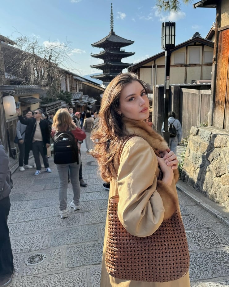 Jessica Clements