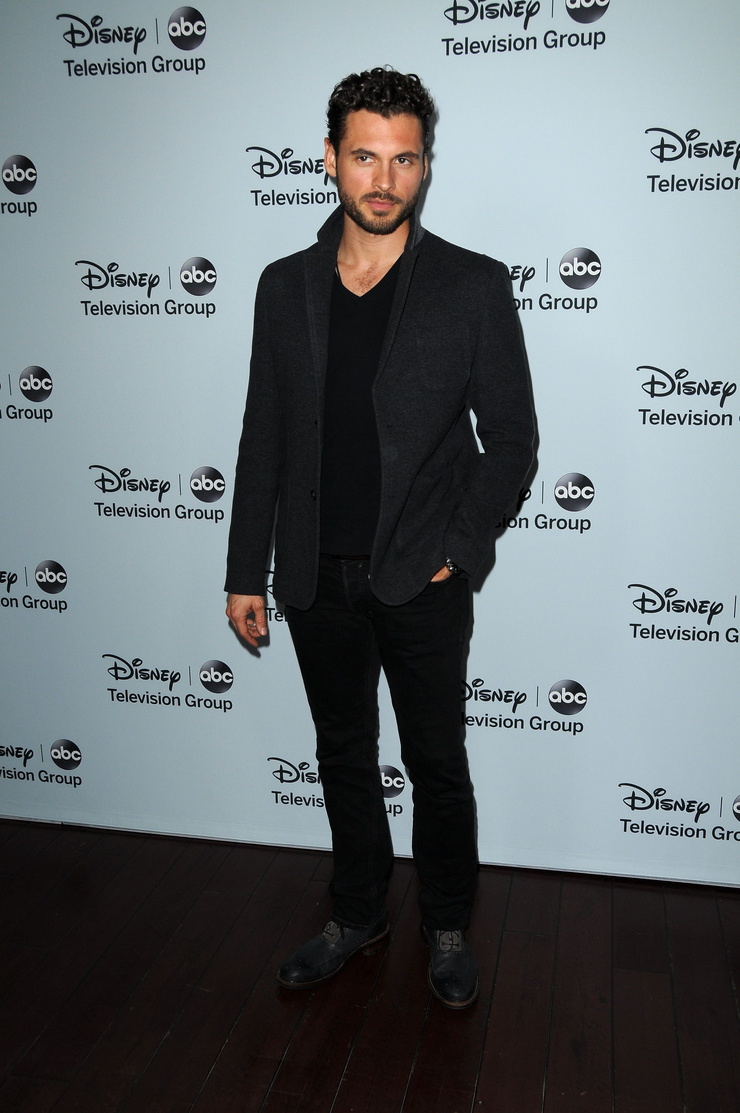 Adan Canto