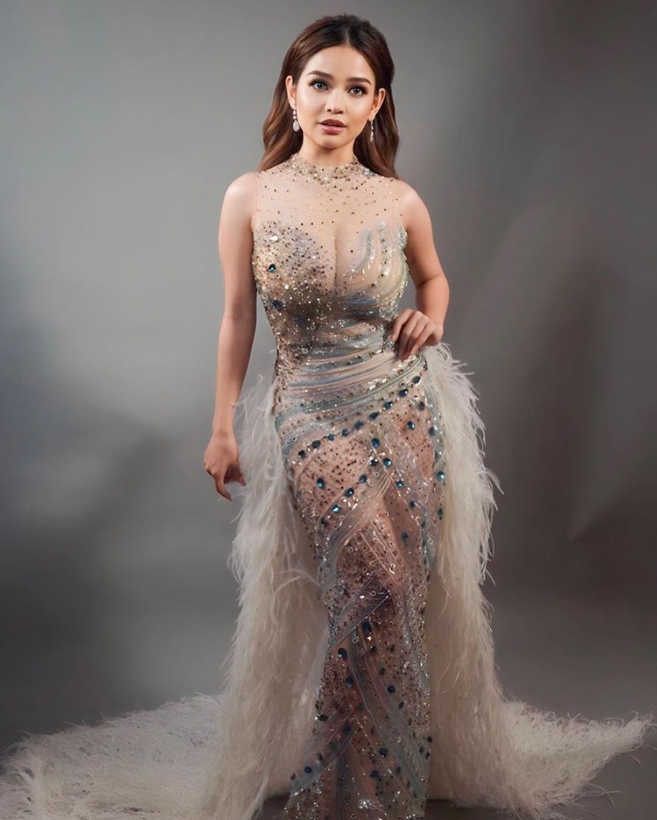 Xyriel Manabat