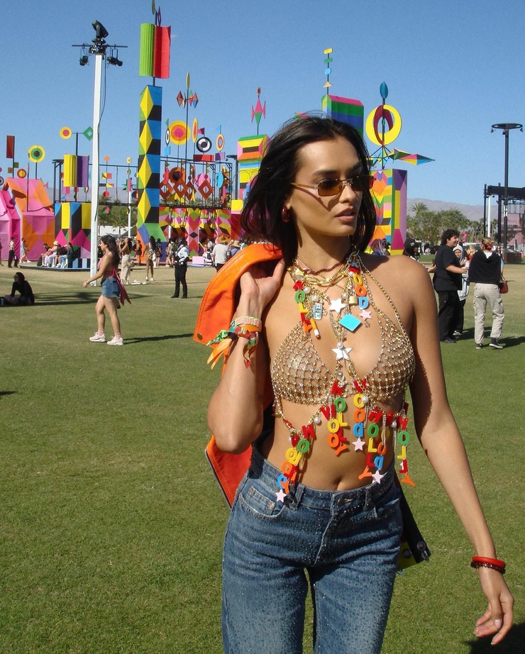 Gizele Oliveira Gizele Oliveira