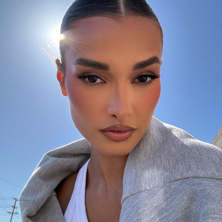 Gizele Oliveira Gizele Oliveira
