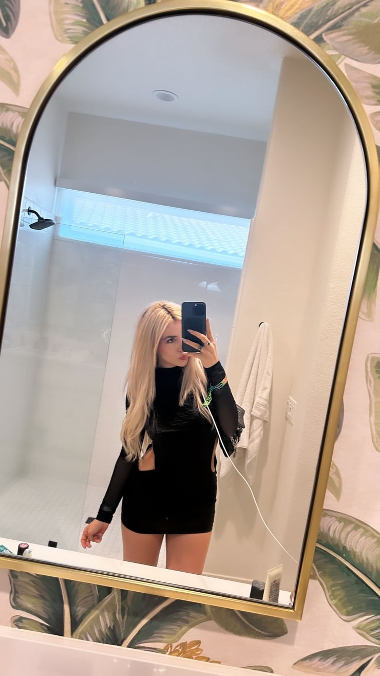 Ava Max