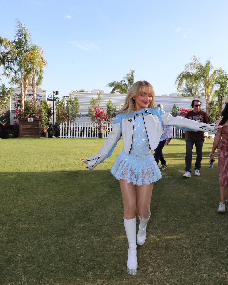 Sabrina Carpenter Sabrina Carpenter