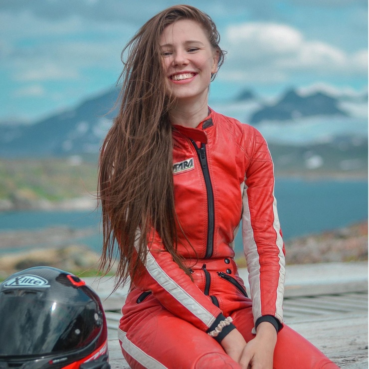 Ann-Kathrin Bendixen Ann-Kathrin Bendixen