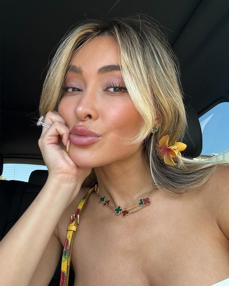 Betül Lily