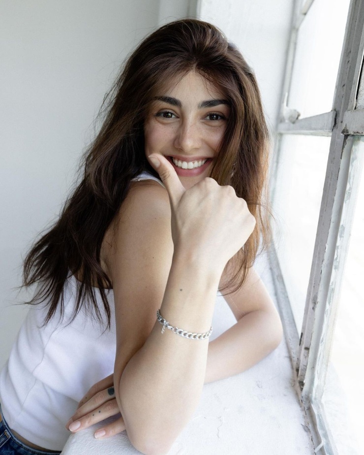 Alexa Mansour
