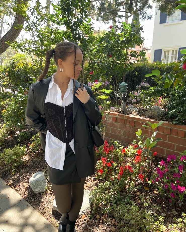 Shelby Simmons image