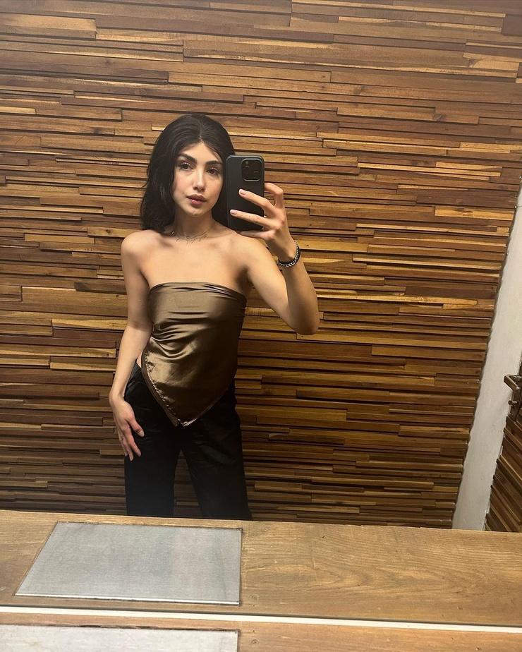 Alexa Mansour Alexa Mansour