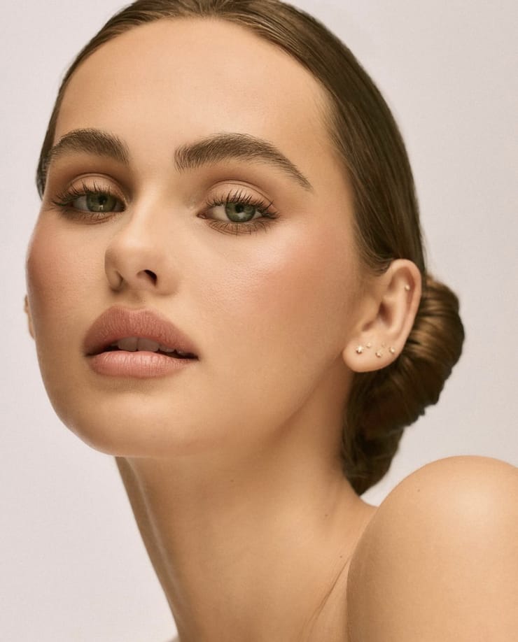Lily Easton Lily Easton
