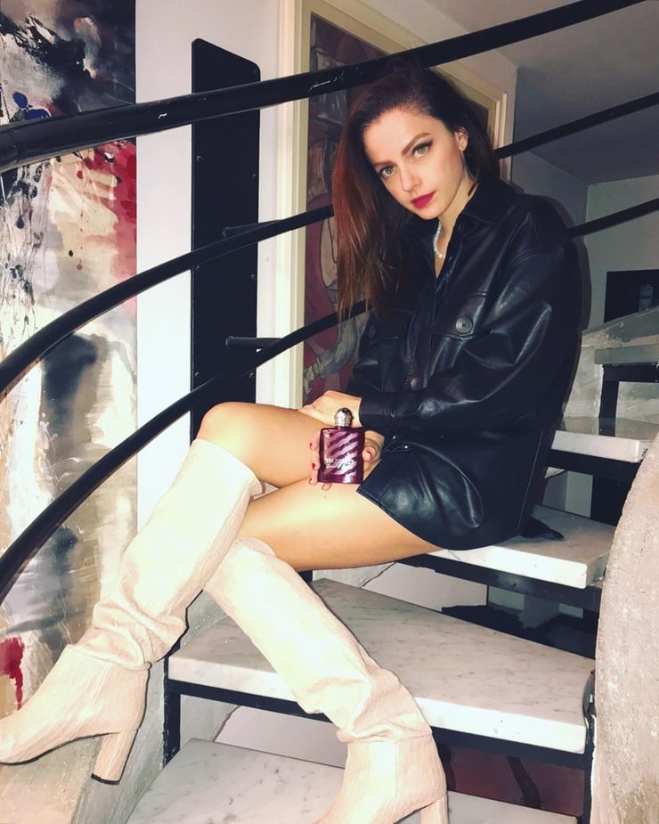 Annalisa Scarrone : R/italianceleb