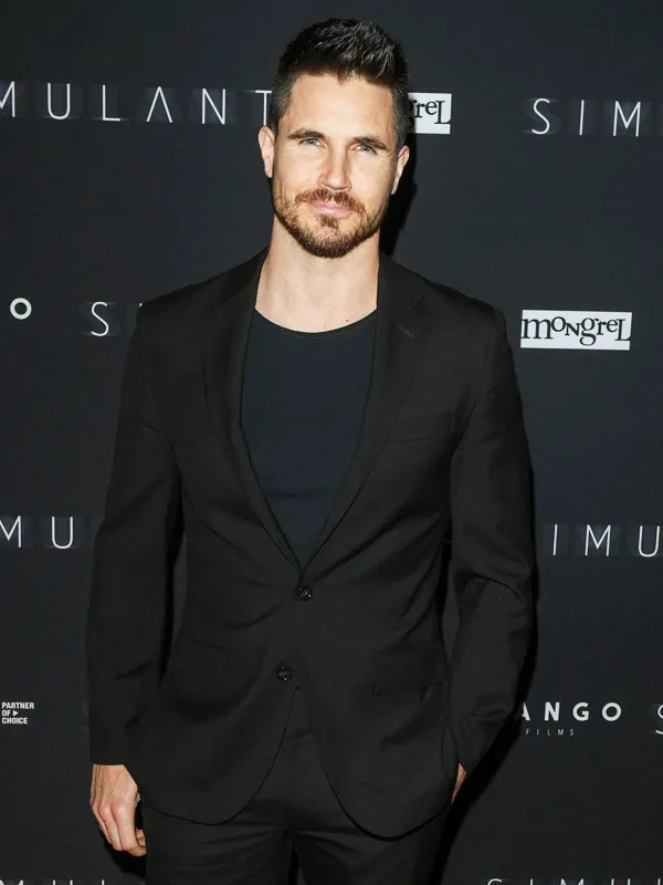 Robbie Amell