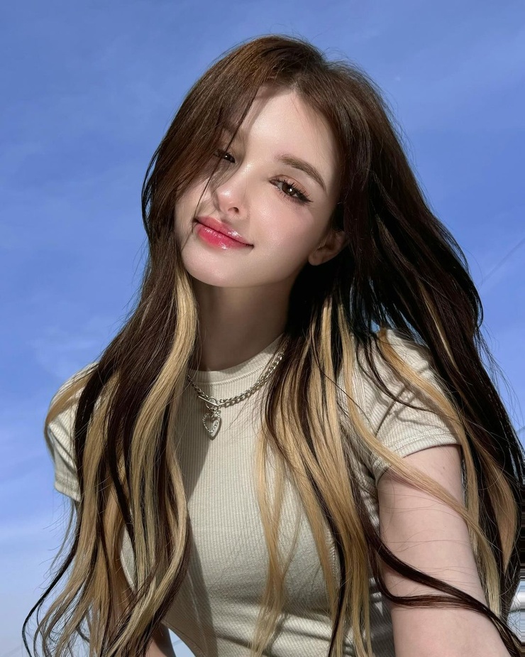 Elina Karimova Elina Karimova