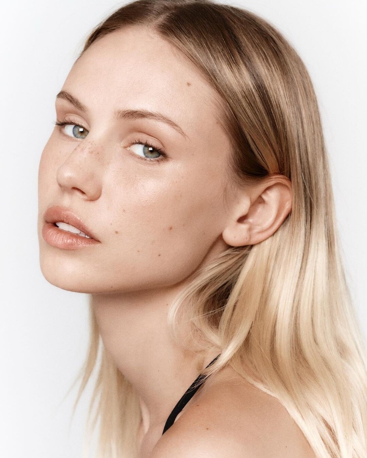 Scarlett Leithold Scarlett Leithold