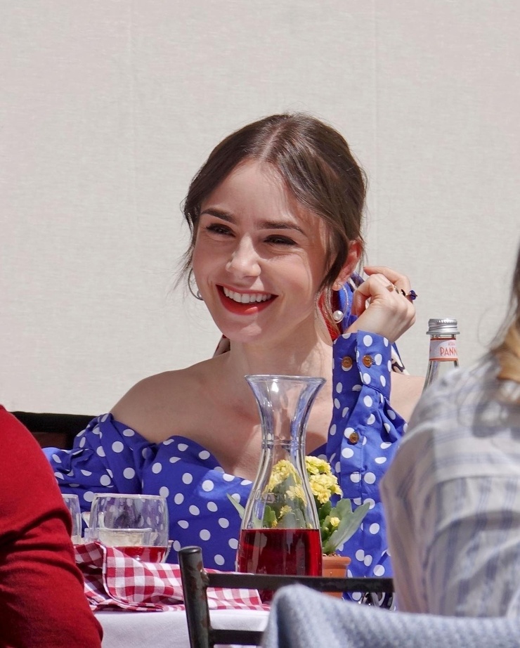 Lily Collins Lily Collins