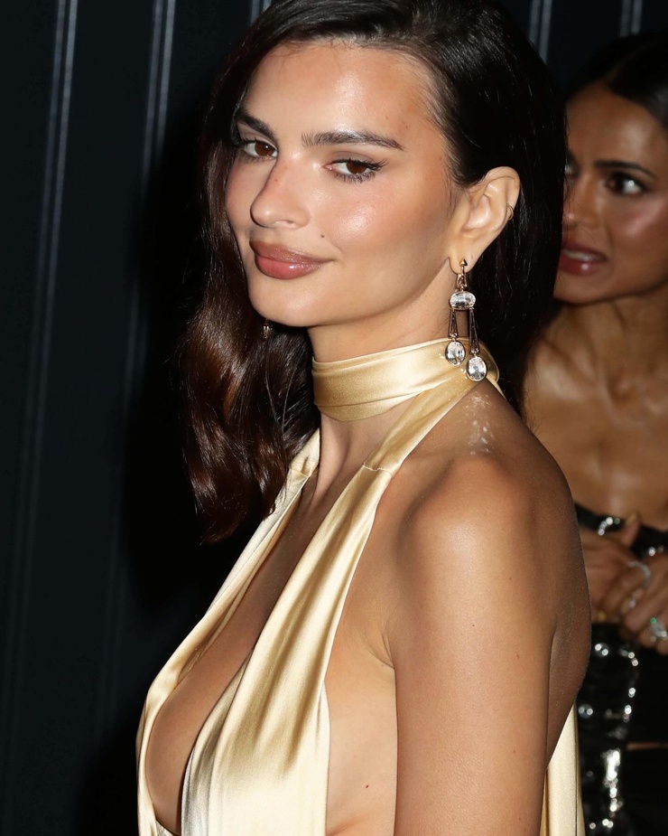Emily Ratajkowski Emily Ratajkowski