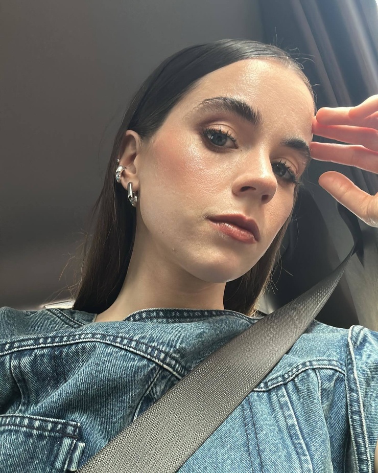 Sarah Desjardins Sarah Desjardins