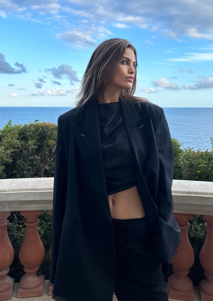 Luna Bijl