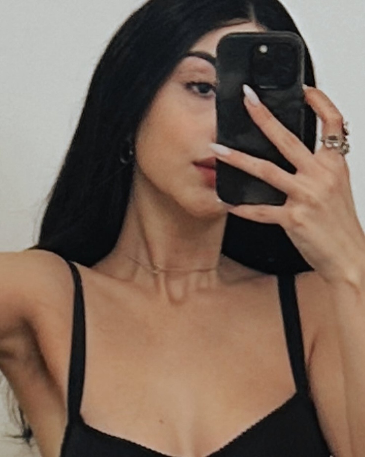 Alexa Mansour Alexa Mansour