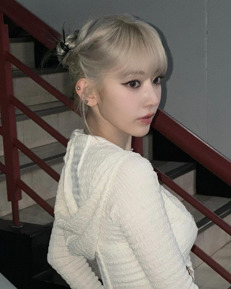 Sakura Miyawaki