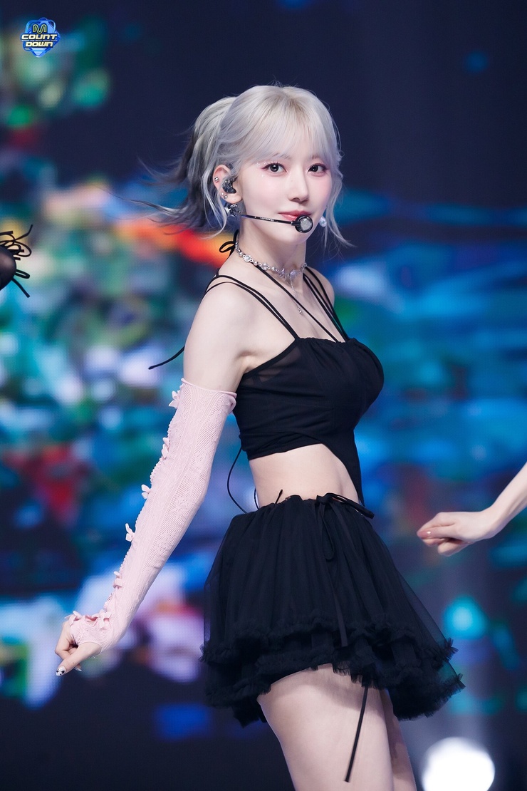 Sakura Miyawaki