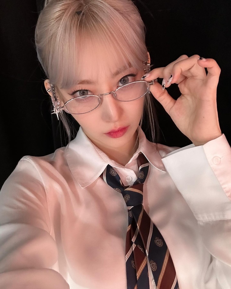 Sakura Miyawaki