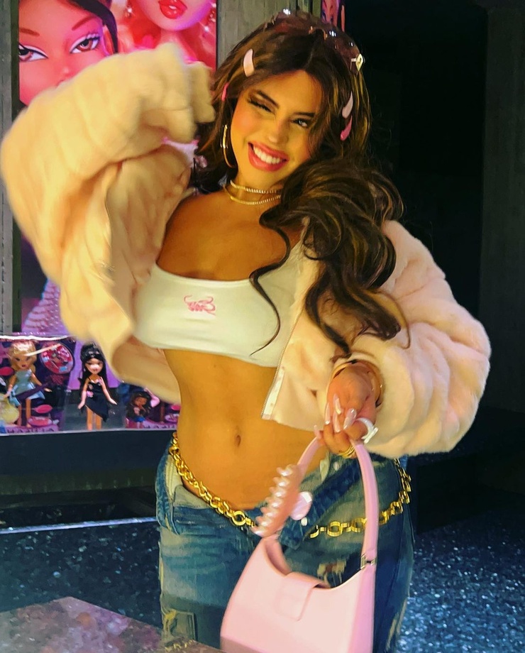 Asia Monet Ray