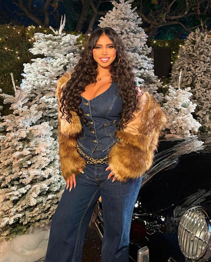 Asia Monet Ray