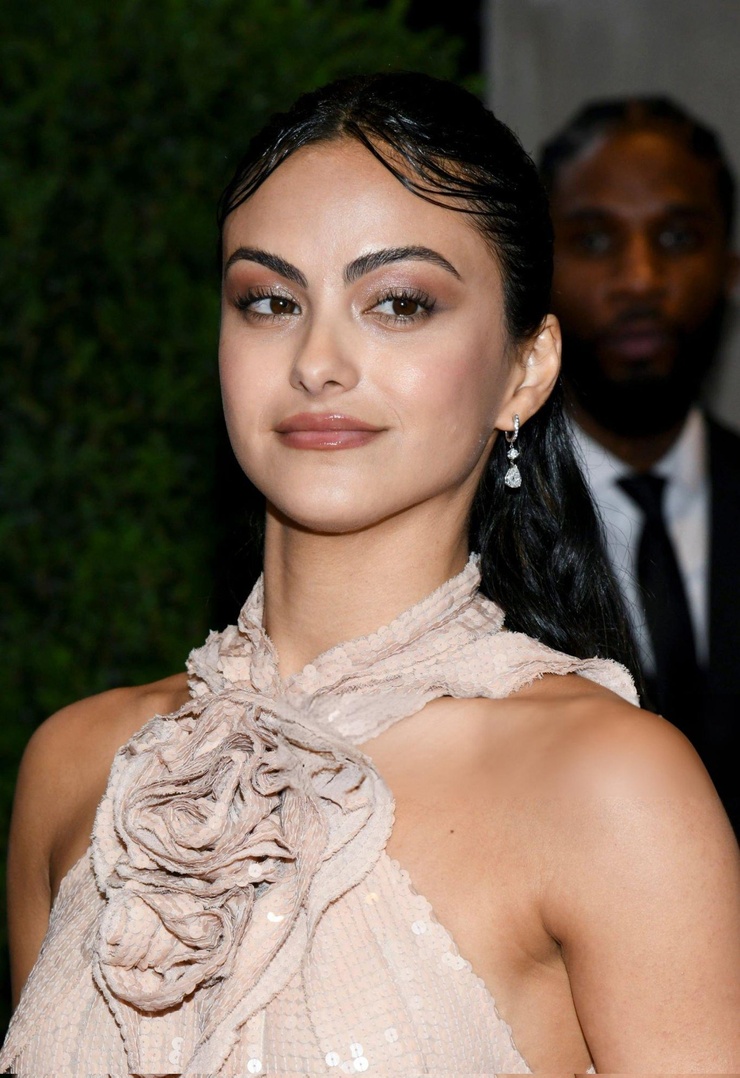 Camila Mendes