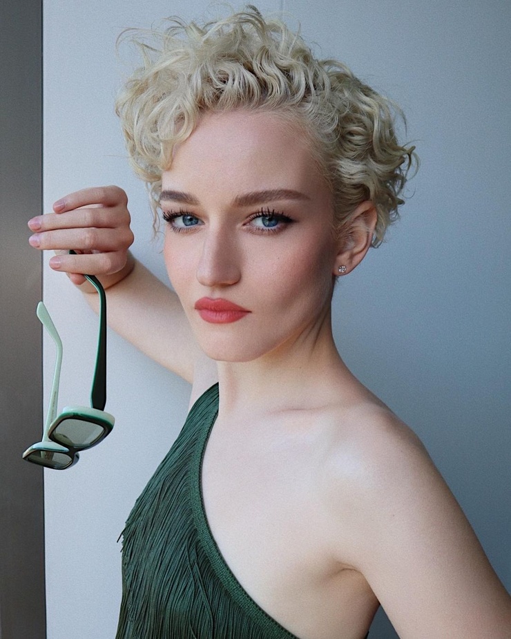 Julia Garner