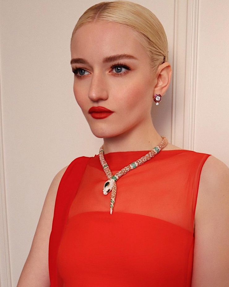 Julia Garner