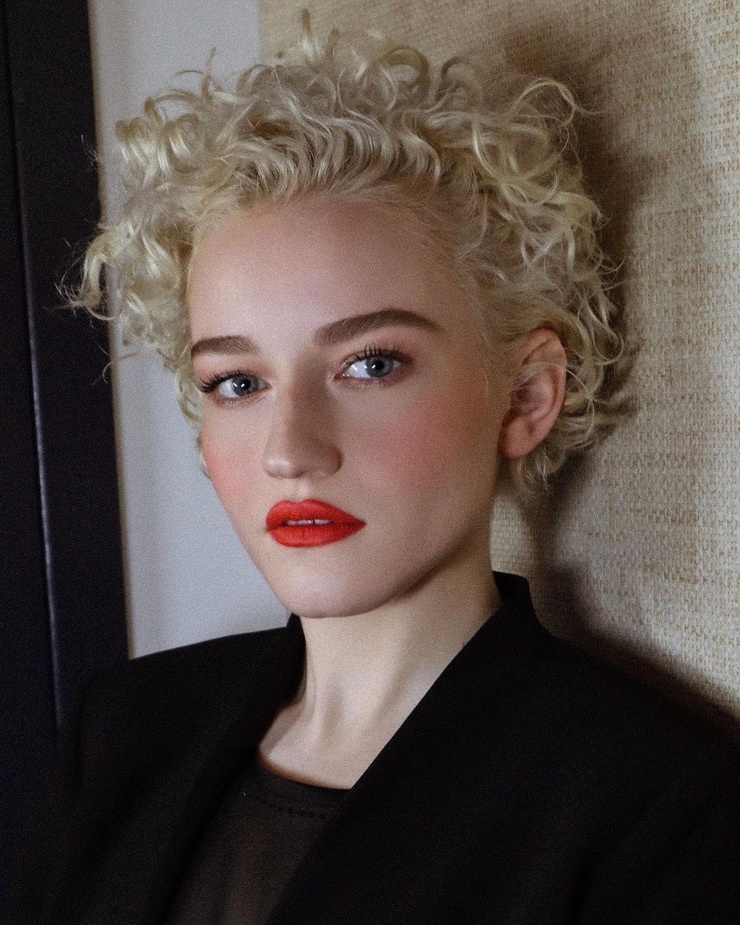 Julia Garner