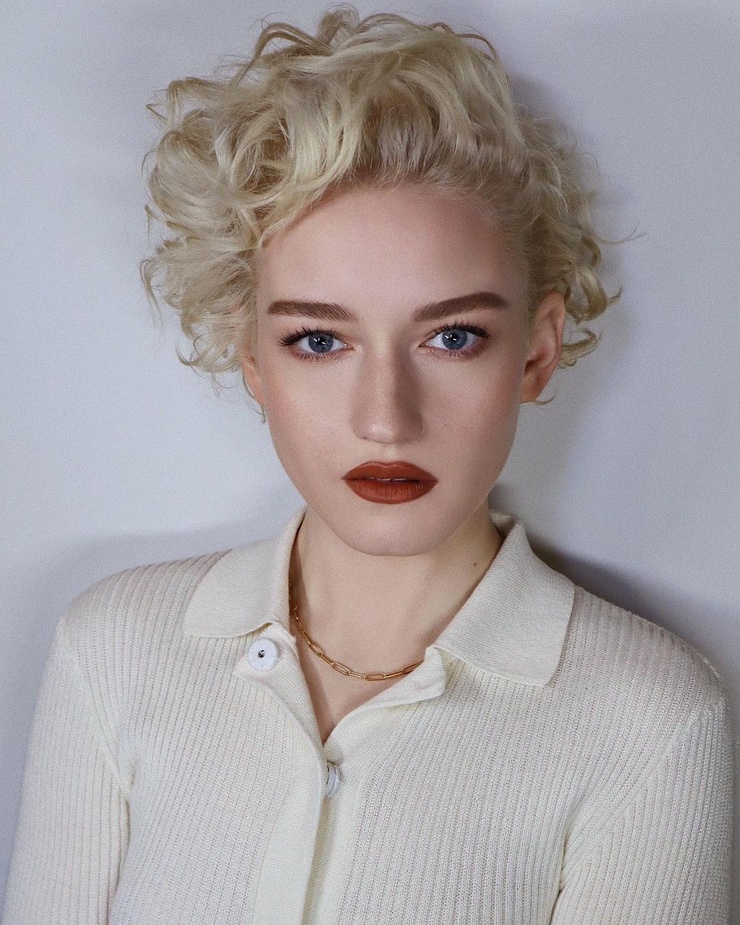 Julia Garner Julia Garner