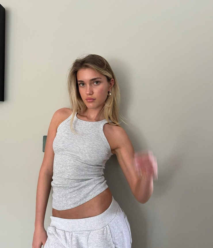 Mimi Slinger