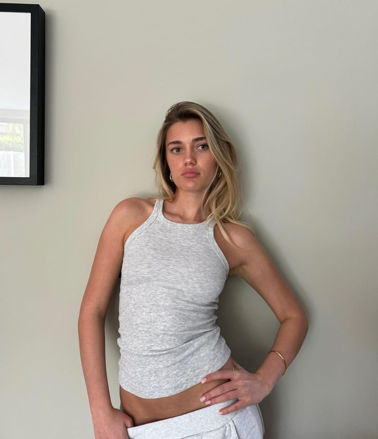 Mimi Slinger