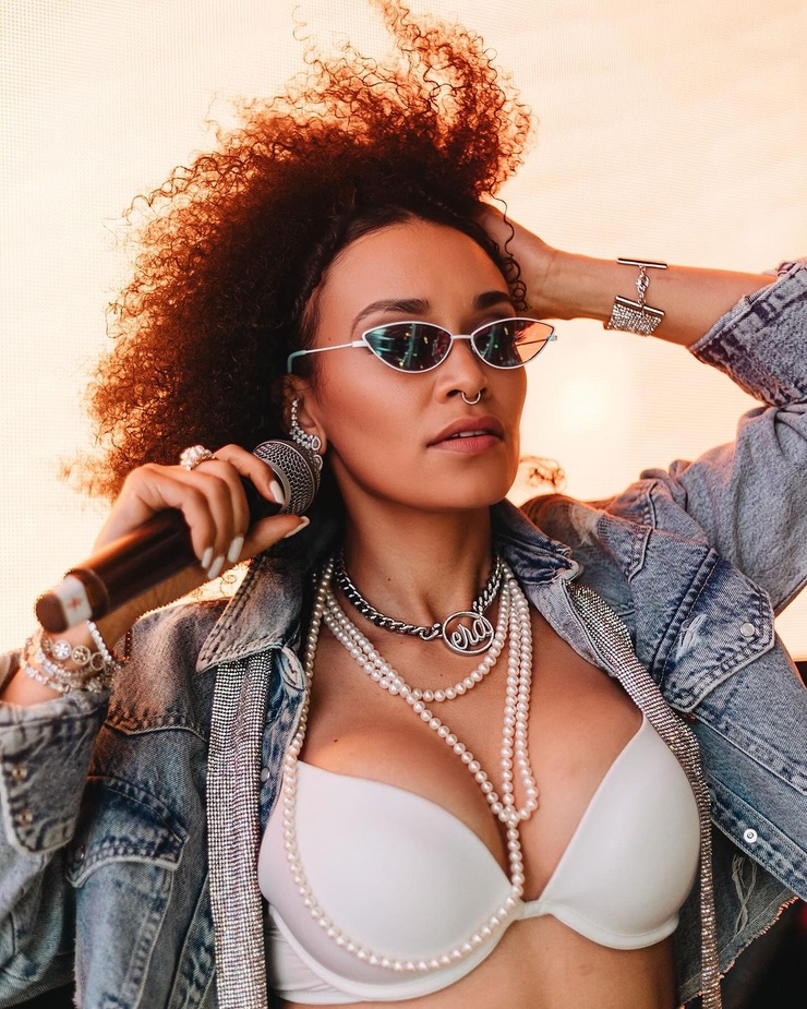 Picture of pearl thusi