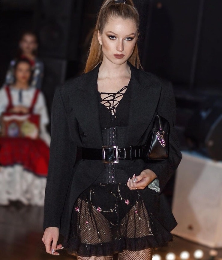 Alina Toto