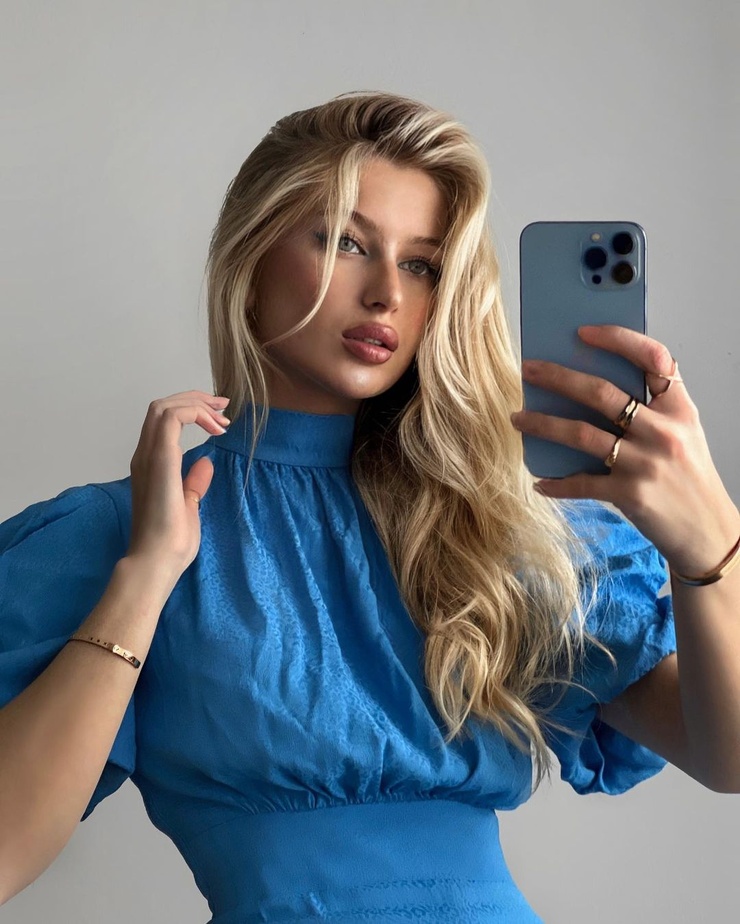 Alina Toto
