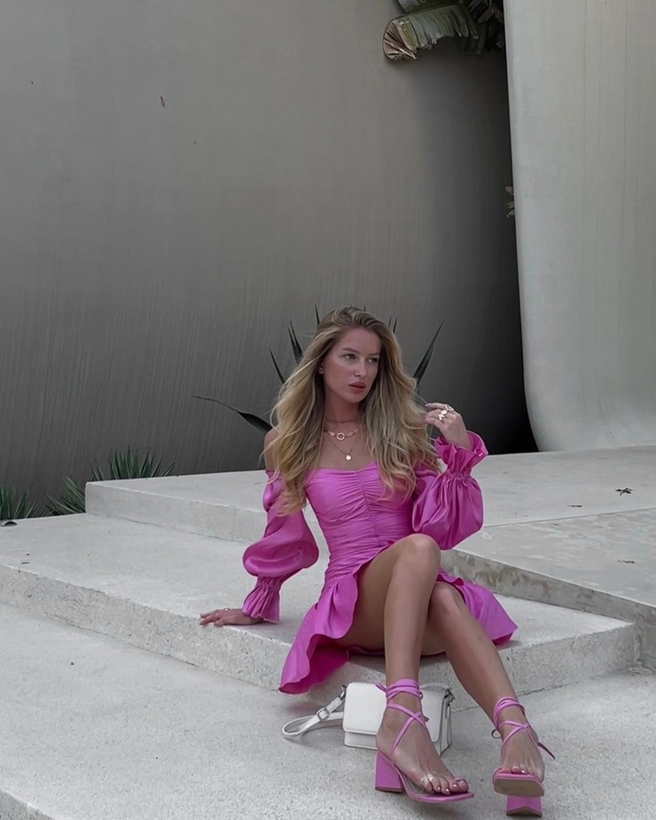Alina Toto