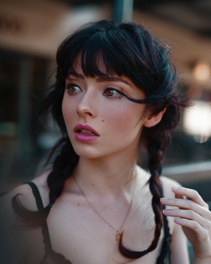 Alina Lee