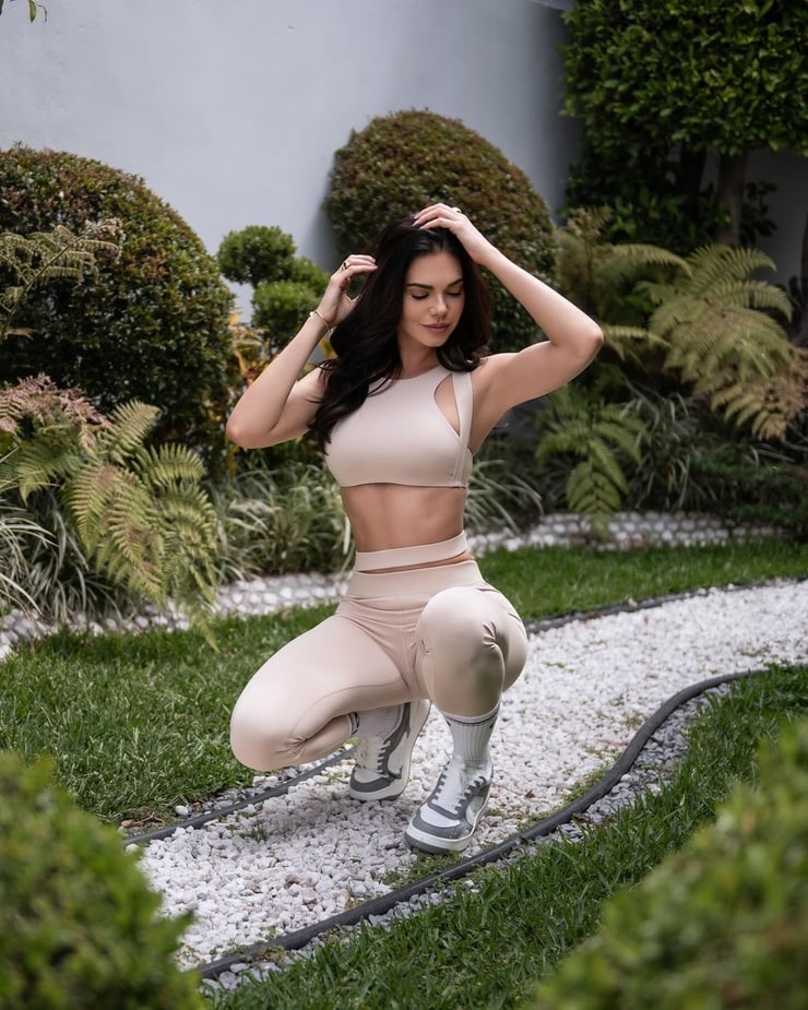 Livia Brito Livia Brito
