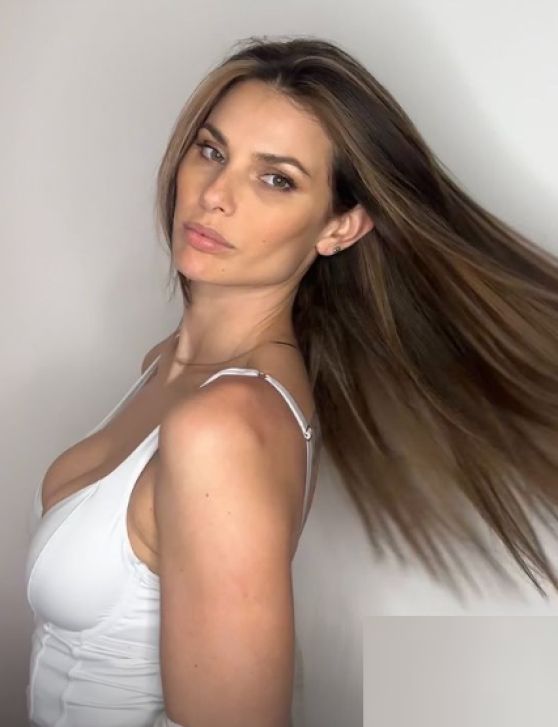 Dayane Mello