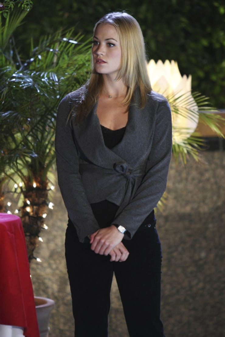 Yvonne Strahovski Yvonne Strahovski