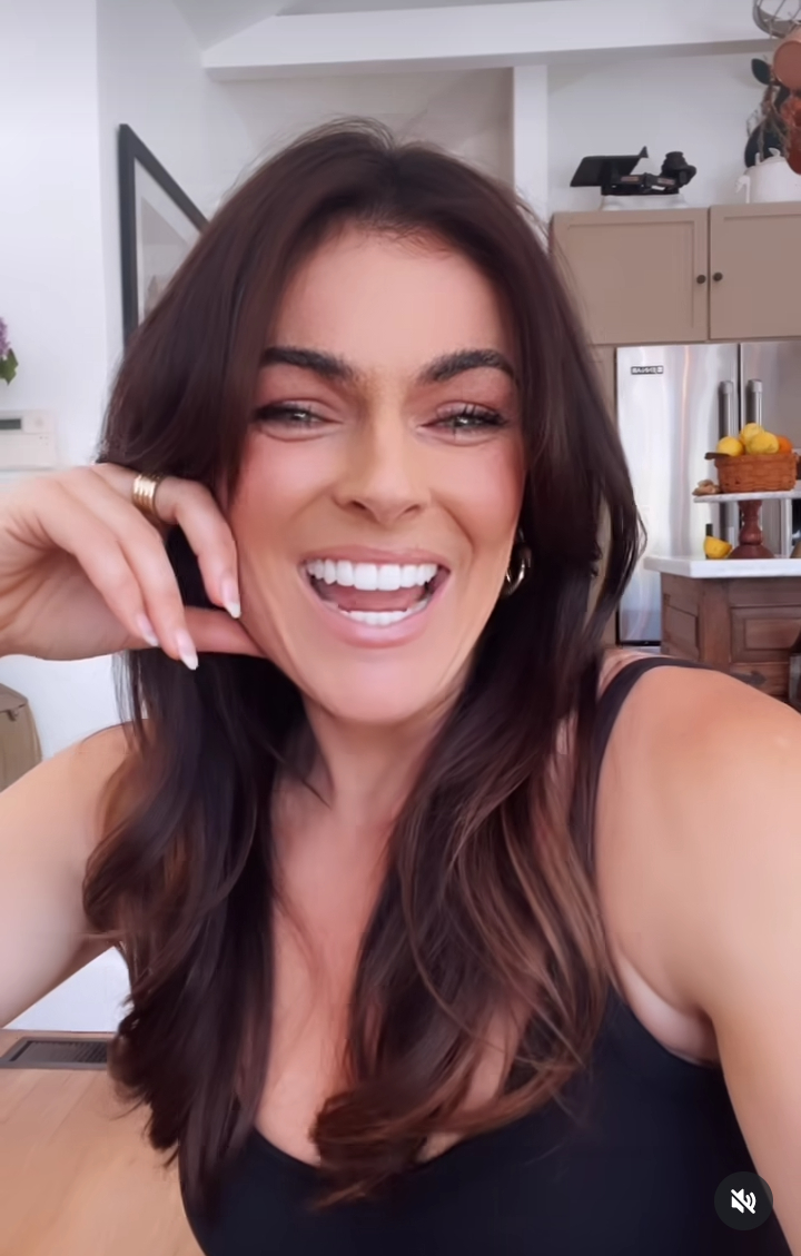 Serinda Swan