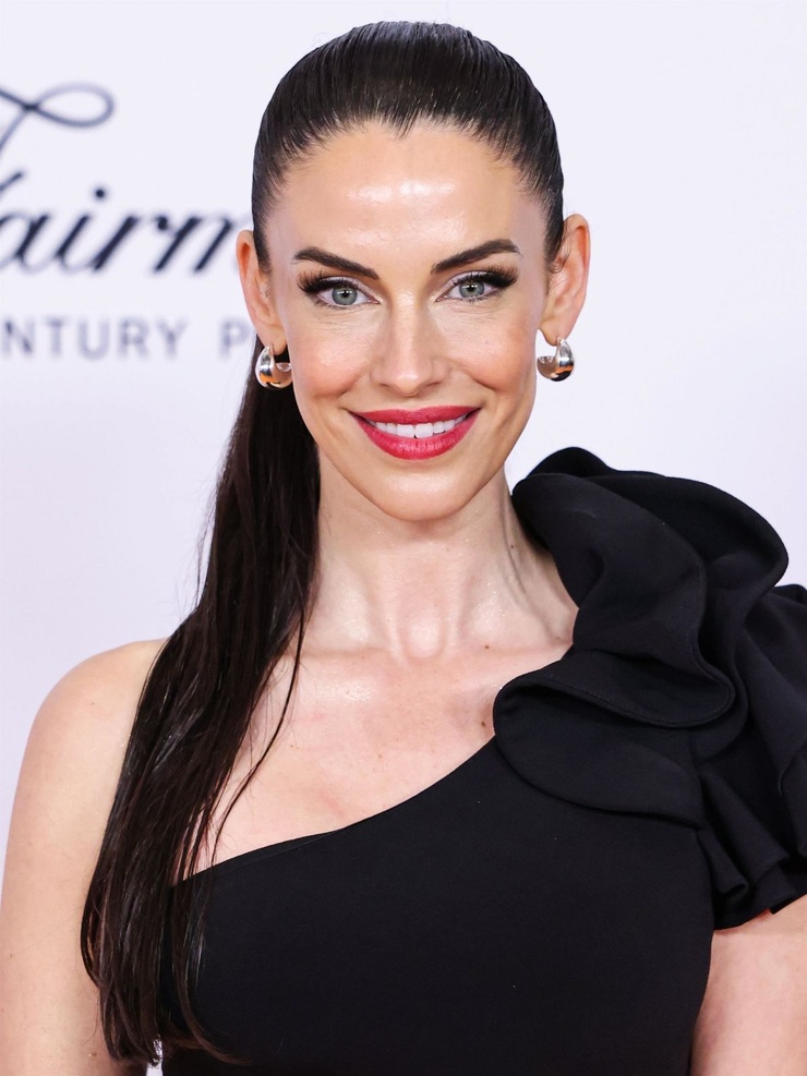 Jessica Lowndes