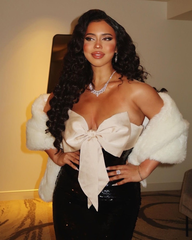 Asia Monet Ray
