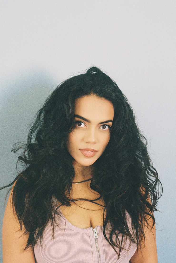 Leslie Lluvet