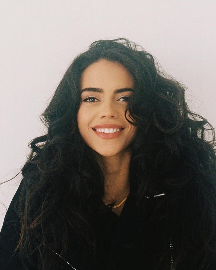 Leslie Lluvet