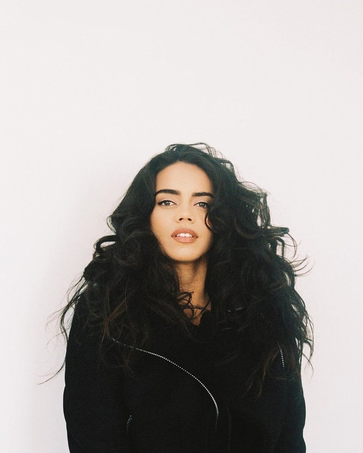 Leslie Lluvet